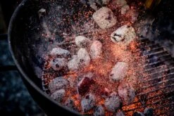 BlackSellig Beach Kokosbriketts 10 Kg -Outdoor-Grillladen 17148 Black Sellig Beach Briketts Glut