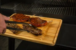 Broil King Schneidebrett Regal/Imperial Aus Bambus -Outdoor-Grillladen 22159 Broil King Schneidebrett Regal Imp 4 1607936920