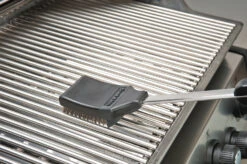 Broil King Grillbürste 47cm Edelstahlborsten Mit Spritzschutz + Ersatzkopf -Outdoor-Grillladen 6692 Broil King Reinigungsbuerste 64014 3 1607696946