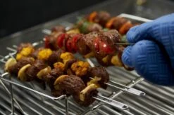 Broil King Multigestell: Bratenkorb, Rippchenhalter Und Spießgestell -Outdoor-Grillladen 6742 Broil King Spiess Gestell 64233 1