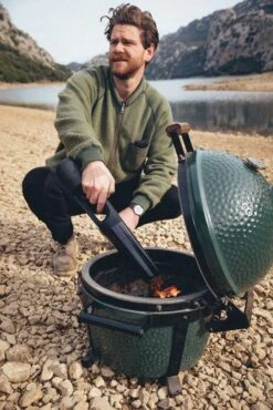 Big Green Egg Looftlighter X - Akkubetriebener Grillanzünder -Outdoor-Grillladen Big Green Egg Looftlighter X Egg Keramikgrill Lifestyle