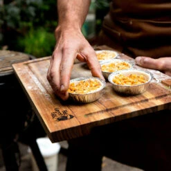 Big Green Egg Schneidebrett Aus Teak-Holz 5 Big Green Egg Schneidebrett Aus Teak-Holz -Outdoor-Grillladen Big Green Egg Schneidebrett Zubereitung 120632