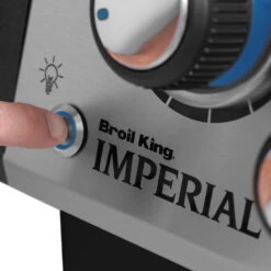 Broil King Imperial 590 IR Black Gasgrill - Modell 2023 -Outdoor-Grillladen Broil King Imperial 590 IR Beleuchtung Knopf