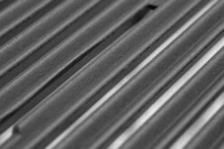 Broil King Regal 490 Black Gasgrill Inkl. Drehspieß - SMART Deal Inkl. Grillfürst Grill Control - Modell 2023 -Outdoor-Grillladen Broil King Regal 490 Gusseisenrost wendbar 2