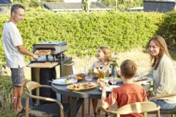 COZZE Pizzaofen Gas 42,5 Cm (17") Mit Thermometer - Inkl. Pizzastein -Outdoor-Grillladen COZZE Pizzaofen Gas Thermometer 17 Zoll Lifestyle