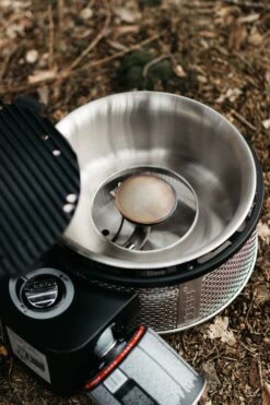 Cobb Grill Premier Gas Deluxe 2.0 - Gasgrill - Kartuschenanschluss - Modell 2023 -Outdoor-Grillladen Cobb Grill Premier Gas Deluxe Campinggrill