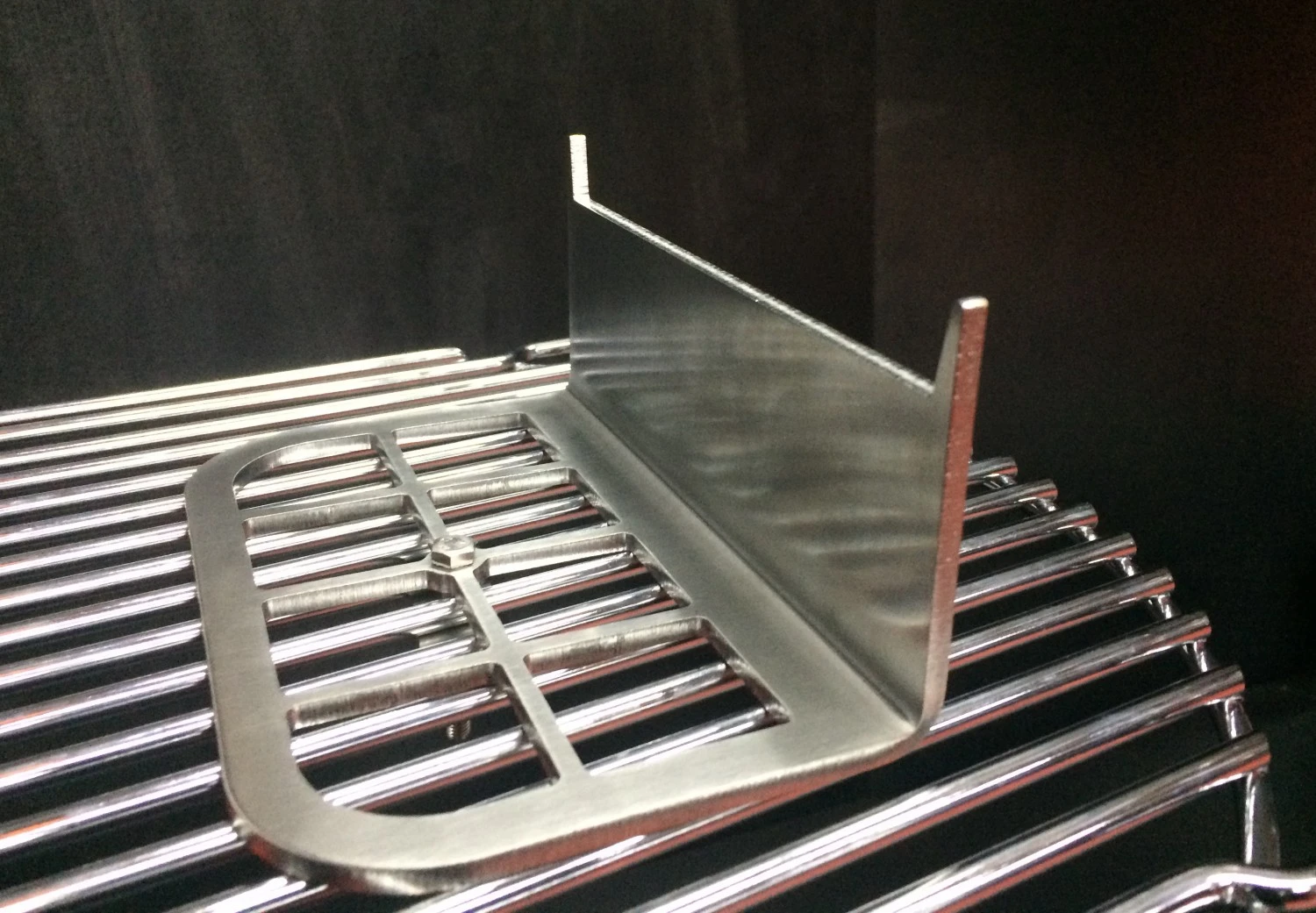 Flammlachsbrett Universal Halterung Mit Schraube Und Gegenstück 3 Flammlachsbrett Universal Halterung Mit Schraube Und Gegenstück – Bild 3