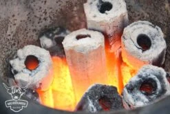 Greek Fire Holzkohlebriketts 20kg -Outdoor-Grillladen Greek Fire bei durchgluehen 1