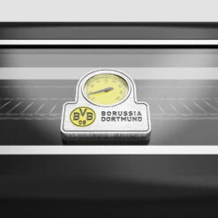 Grillfürst G310E 3-Brenner Gasgrill Borussia Dortmund Edition Mit Hochtemperaturbrenner Und Edelstahl Rosten 23 Grillfürst G310E 3-Brenner Gasgrill Borussia Dortmund Edition Mit Hochtemperaturbrenner Und Edelstahl Rosten -Outdoor-Grillladen Grillfuerst BVB Grill Deckelthermometer gelb web 1