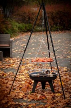 Grillfürst Dreibein Für Dutch Oven Oder Schwenk Grillrost / Höhenverstellbar, Inkl. Kette Und Haken -Outdoor-Grillladen Grillfuerst Dreibein Grillrost Feuerstelle