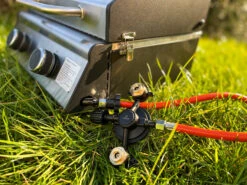 Grillfürst Kombi Kartuschen-Druckregler 50 Mbar - X-DEAL Inkl. 12 Grillfürst Gaskartuschen -Outdoor-Grillladen Grillfuerst Dual Druckminderer Kartuschen