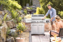 Grillfürst G521G Smart Grill - Mit Automatischer Temperatursteuerung, Hochtemperaturbrenner, Heckbrenner Und Gusseisen Rosten -Outdoor-Grillladen Grillfuerst G521G Smart Gasgrill Edelstahlgrill