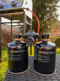 Grillfürst Kombi Kartuschen-Druckregler 50 Mbar - X-DEAL Inkl. 12 Grillfürst Gaskartuschen -Outdoor-Grillladen Grillfuerst Kombi Kartuschen Druckregler Kompaktgrill