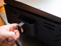 Grillfürst Plancha Grill - 2 Brenner Mit Insgesamt 7 KW Und Edelstahl Plancha - Inkl. 2 Stk. Plancha Spatel Und Grillzange 26 Grillfürst Plancha Grill - 2 Brenner Mit Insgesamt 7 KW Und Edelstahl Plancha - Inkl. 2 Stk. Plancha Spatel Und Grillzange -Outdoor-Grillladen Grillfuerst Plancha Grill Fettauffangbehaelter