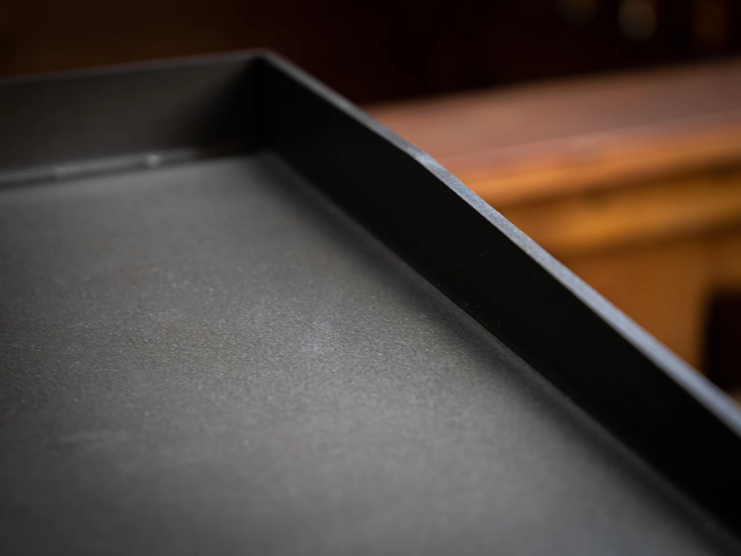 Grillfürst Plancha Grill - 2 Brenner Mit Insgesamt 7 KW Und Edelstahl Plancha - Inkl. 2 Stk. Plancha Spatel Und Grillzange 7 Grillfürst Plancha Grill - 2 Brenner Mit Insgesamt 7 KW Und Edelstahl Plancha - Inkl. 2 Stk. Plancha Spatel Und Grillzange – Bild 7