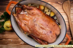 Grillfürst Dutch Oven Sternentöpfchen / Gusseisen Bräter - Emailliert - XL - Lila 11 Grillfürst Dutch Oven Sternentöpfchen / Gusseisen Bräter - Emailliert - XL - Lila -Outdoor-Grillladen Grillfuerst Sternentoepfchen XL Gaensebraeter Beispiel