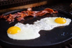 Grillfürst Universal Grillplatte Rund / Wendeplatte Aus Gusseisen Ø 35 Cm 9 Grillfürst Universal Grillplatte Rund / Wendeplatte Aus Gusseisen Ø 35 Cm -Outdoor-Grillladen Grillplatten und Burger mit Camembert 10