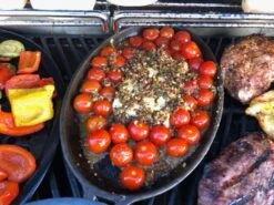 Napoleon Gusseisenpfanne Mit Untersetzer -Outdoor-Grillladen Gusspfanne mit Schafskaese