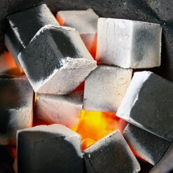 McBrikett KOKOKO CUBES 8 Kg -Outdoor-Grillladen McBrikett Kokoko Cubes 8kg Anwendung