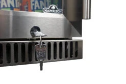 Napoleon Outdoor - Kühlschrank, 135 Liter, Linksdrehende Tür Mit Doppelverglasung Und LED Beleuchtung - Wasserdicht Nach IP24 25 Napoleon Outdoor - Kühlschrank, 135 Liter, Linksdrehende Tür Mit Doppelverglasung Und LED Beleuchtung - Wasserdicht Nach IP24 -Outdoor-Grillladen Napoleon Kuehlschrank abschliessbarNFR135OLGL