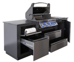 Napoleon Outdoor Küche Oasis Compact 105 Mit Prestige 500 Einbaugrill Und Einbau Sizzle Zone - Inkl. Arbeitsplatte Aus Feinsteinzeug -Outdoor-Grillladen Napoleon Oasis Compact P500 Kuechenrollenhalter Muelleimerschrank 3 1678963773