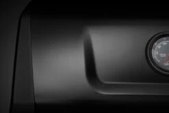 Napoleon Phantom Freestyle 425 Gasgrill, Mattschwarz - Mit Sizzle Zone Und Tür - Modell 2023 -Outdoor-Grillladen Napoleon Phantom Freestyle F425DSIBPK PHM Detail Finish