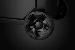 Napoleon Phantom Freestyle 425 Gasgrill, Mattschwarz - Mit Sizzle Zone Und Tür - Modell 2023 -Outdoor-Grillladen Napoleon Phantom Freestyle F425DSIBPK PHM Detail Wheel