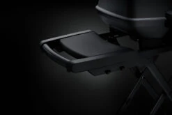 Napoleon Phantom TravelQ PRO285X Kompakt Gasgrill, Mattschwarz - Mit Klappbarem Wagen Inkl. Warmhalterost - Modell 2023 -Outdoor-Grillladen Napoleon Phantom TravelQ PRO285X Seitenablagen mattschwarz