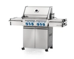 Napoleon Prestige Pro 500-3 Edelstahl Gasgrill, Erdgas Inkl. Drehspieß - Modell 2023 -Outdoor-Grillladen Napoleon Prestige Pro 500 seitlich 01