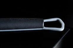 Outdoorchef Trichter Reinigungsset Für EASY FLIP Trichter -Outdoor-Grillladen Outdoorchef Schaber Detail Griff 2