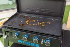 Pit Boss Plancha Grill Ultimate Plancha 4-Brenner - Mit Untergestell -Outdoor-Grillladen Pit Boss Planchagrill Gussplancha reinigen