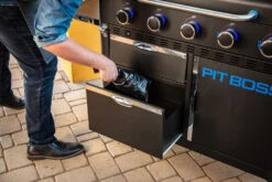 Pit Boss Planchagrill Ultimate Plancha 5-Brenner - Grillstation 23 Pit Boss Planchagrill Ultimate Plancha 5-Brenner - Grillstation -Outdoor-Grillladen Pit Boss Planchagrill Ultimate 5 Brenner Unterschrank Schubladen