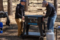 Pit Boss Plancha Grill Ultimate Plancha 2-Brenner - Mit Untergestell -Outdoor-Grillladen Pit Boss Planchagrill Ultimate Plancha 2 Brenner Kompaktgrill