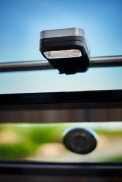 Rösle Universal BBQ LED Griffleuchte / Grilllicht -Outdoor-Grillladen Roesle Griffleuchte Grillicht Lifestyle