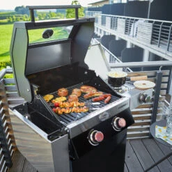 Rösle Gasgrill Videro G2 Schwarz - Modell 2022 -Outdoor-Grillladen Roesle Videro G2 Gasgrill Station Mood02