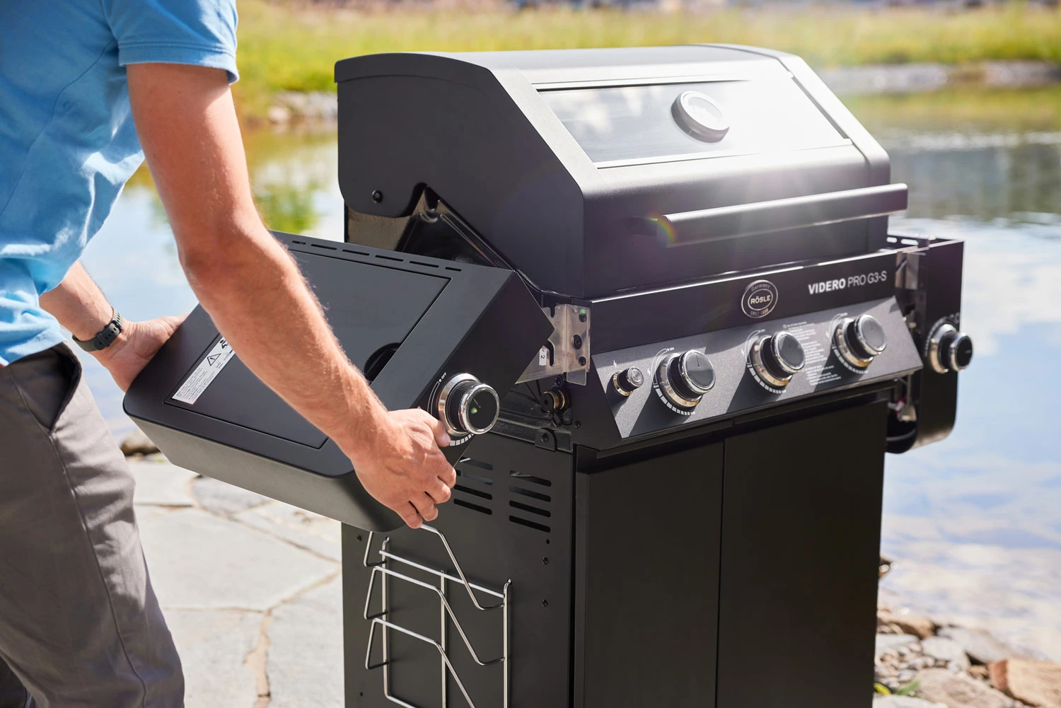 Rösle Gasgrill Videro Pro G3-S Vario+ Mattschwarz - Modell 2023 7 Rösle Gasgrill Videro Pro G3-S Vario+ Mattschwarz - Modell 2023 – Bild 7