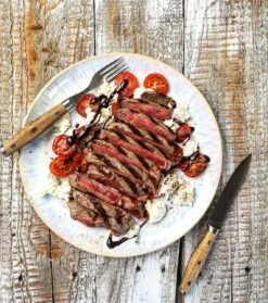 Steak Champ Gourmet Steakbesteck Set: 2 Steakmesser Und 2 Gabeln -Outdoor-Grillladen Steak Champ Gourmet Messerset Steak Teller 101059