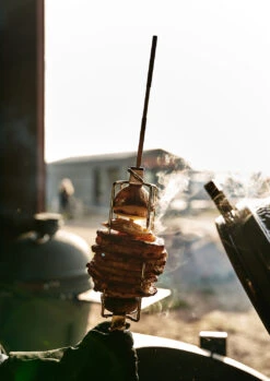 The Bastard Rotisserie & Pizza Set Medium Inkl. Drehspieß Und Pizzastein -Outdoor-Grillladen The Bastard Drehspiess BB818