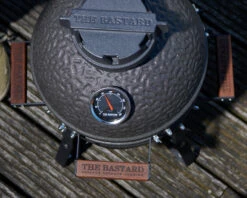 The Bastard Keramikgrill Urban Small - Schwarz Matt - Modell 2023 -Outdoor-Grillladen The Bastard Urban Small Keramikgrill Deckel
