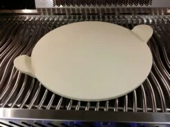 Napoleon PRO Pizzastein 38 Cm Mit Schneideroller -Outdoor-Grillladen napoleon pro pizzastein 70001