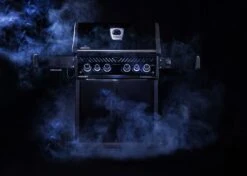 Napoleon Rogue SE 525 Gasgrill - All-black - Grillfürst Edition Inkl. Abdeckhaube - SMART Deal Inkl. Grillfürst Grill Control - Modell 2022 -Outdoor-Grillladen napoleon rogue se all black limited