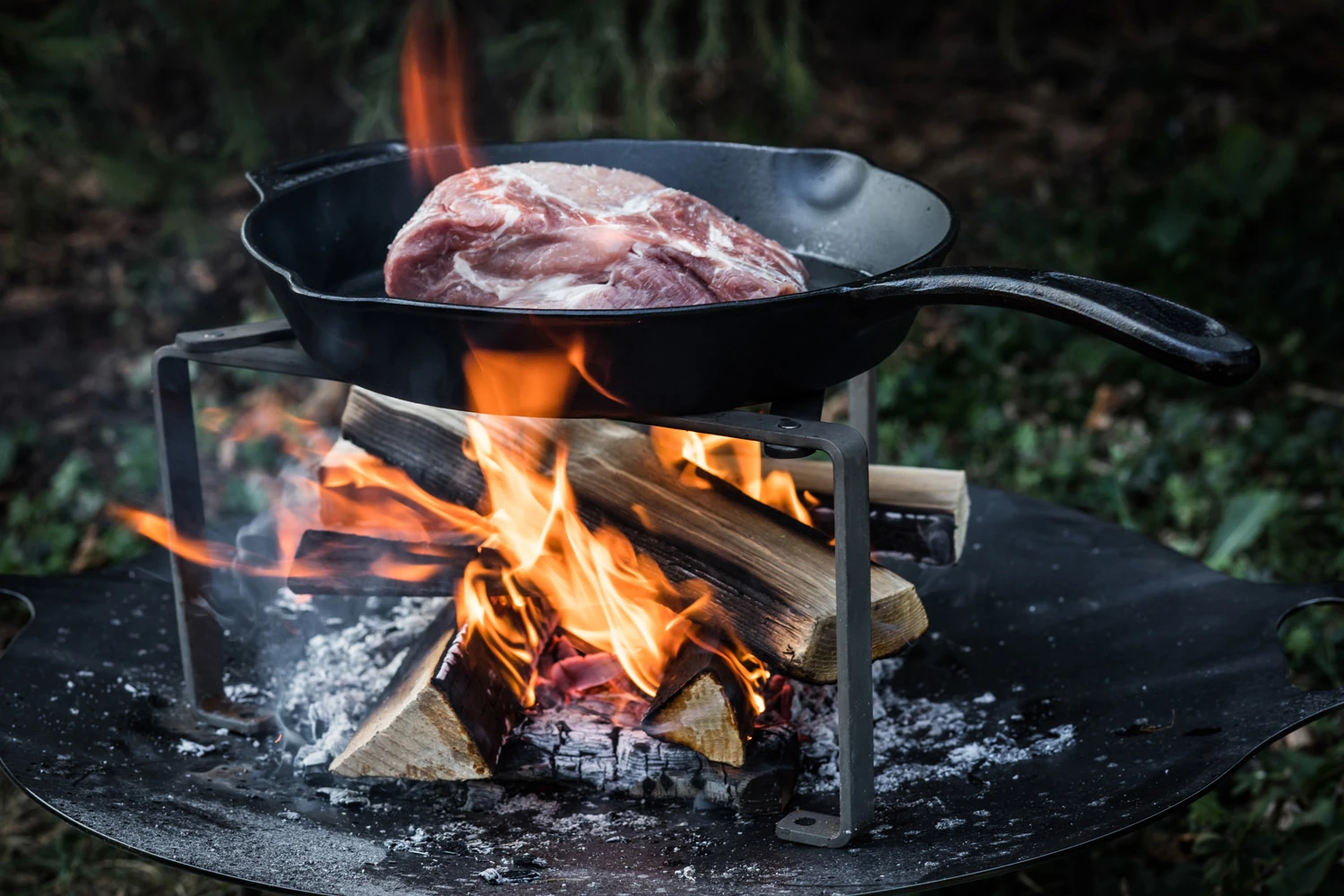 Petromax Feuerpfanne Gusseisen Fp35-t Mit Stiel 1 Petromax Feuerpfanne Gusseisen Fp35-t Mit Stiel