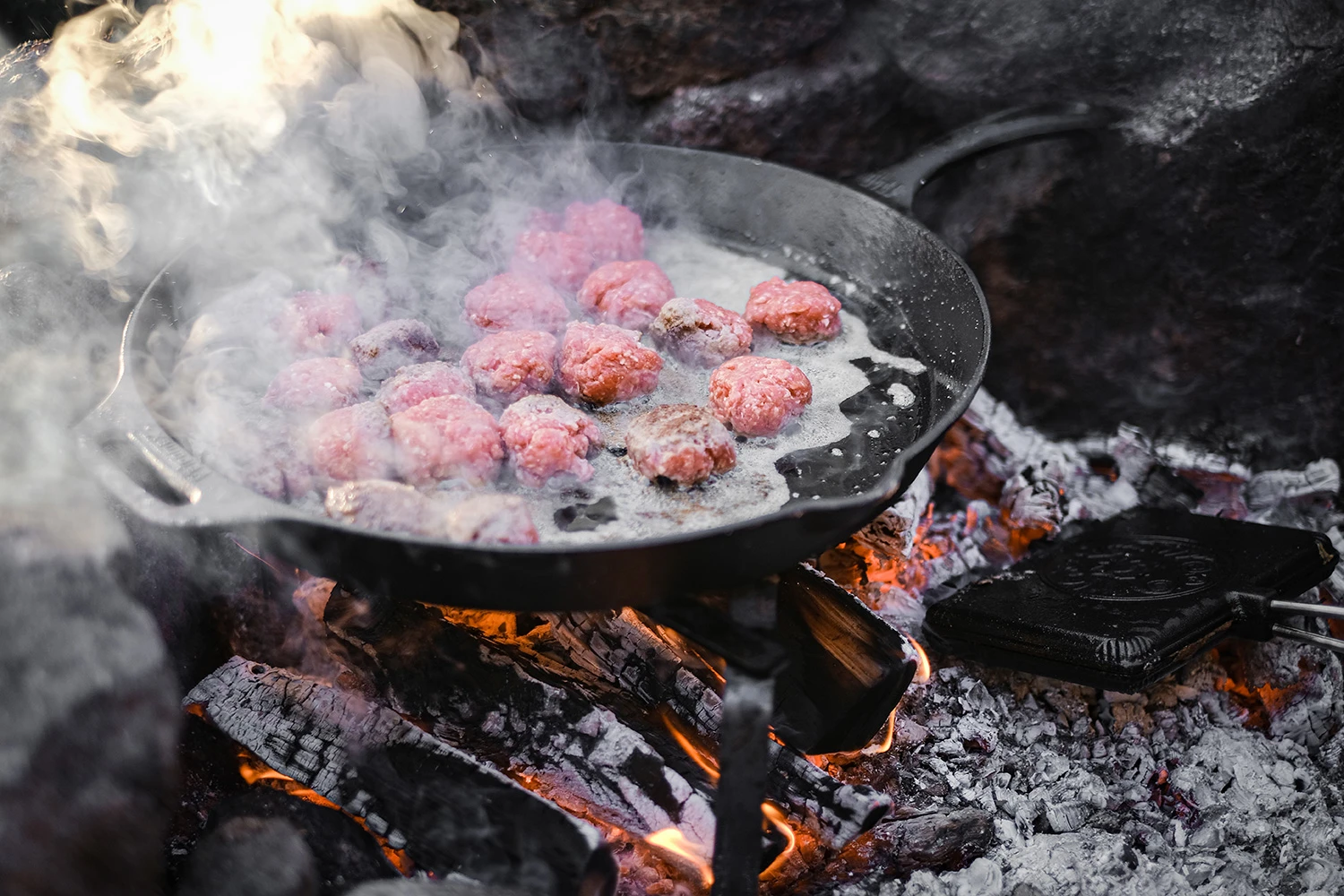 Petromax Feuerpfanne Gusseisen Fp40-t Mit Stiel 2 Petromax Feuerpfanne Gusseisen Fp40-t Mit Stiel – Bild 2