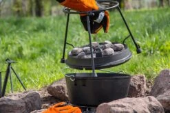 Petromax Feuertopf Deckelhalter Pro-ft Dutch Oven Zubehör 18 Petromax Feuertopf Deckelhalter Pro-ft Dutch Oven Zubehör -Outdoor-Grillladen petromax feuertopf deckelhalter anheben