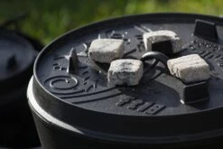 Petromax Ft18 Feuertopf Dutch Oven 16,1 L - Mit Füssen -Outdoor-Grillladen petromax feuertopf ft18 deckel