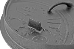 Petromax Ft6 Feuertopf Dutch Oven 5,5 L - Mit Füssen - X-DEAL Inkl. Deckelheber, Pflegepaste Und Kochlöffel -Outdoor-Grillladen petromax feuertopf ft6 5 1